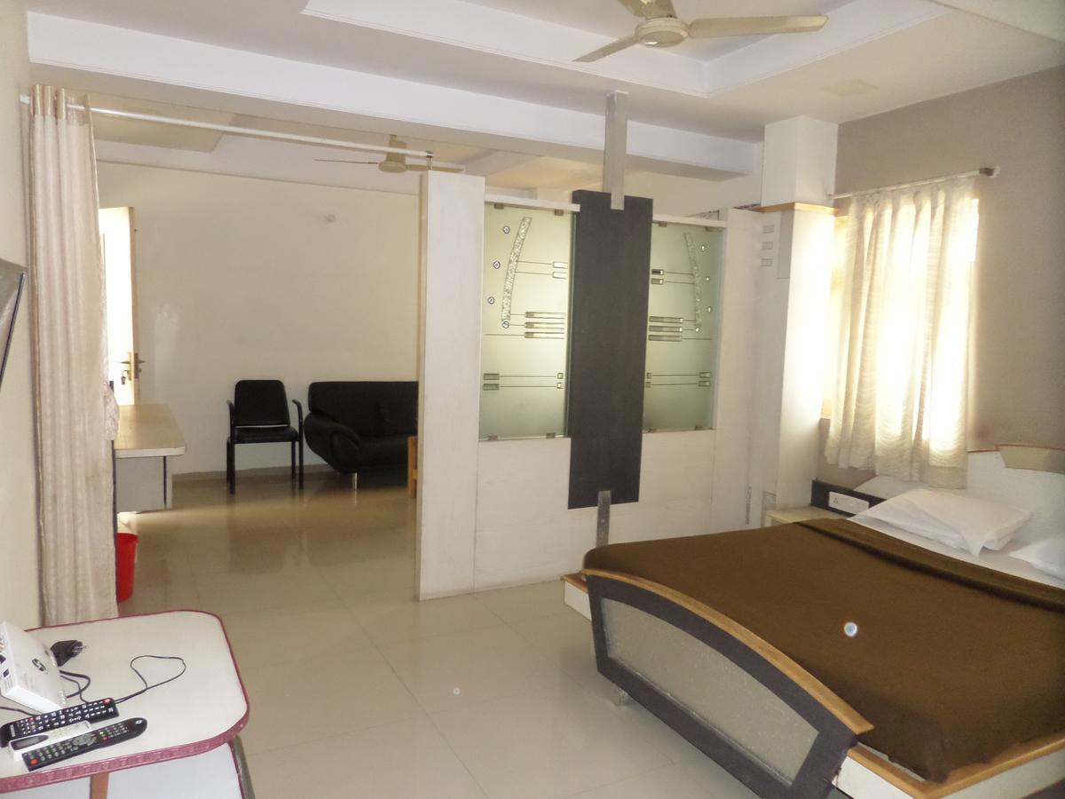 Hotel Sadanand Sāngli Εξωτερικό φωτογραφία