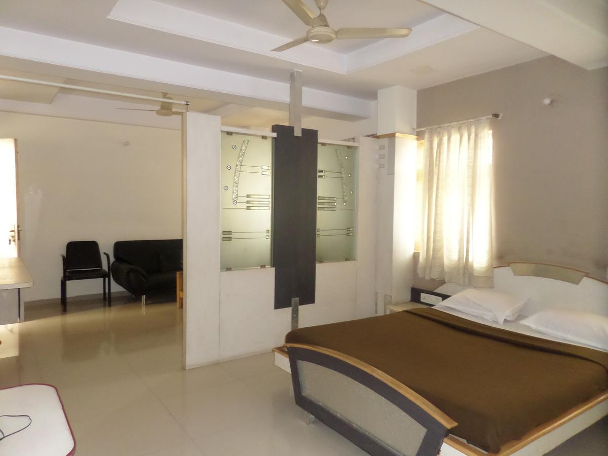 Hotel Sadanand Sāngli Εξωτερικό φωτογραφία