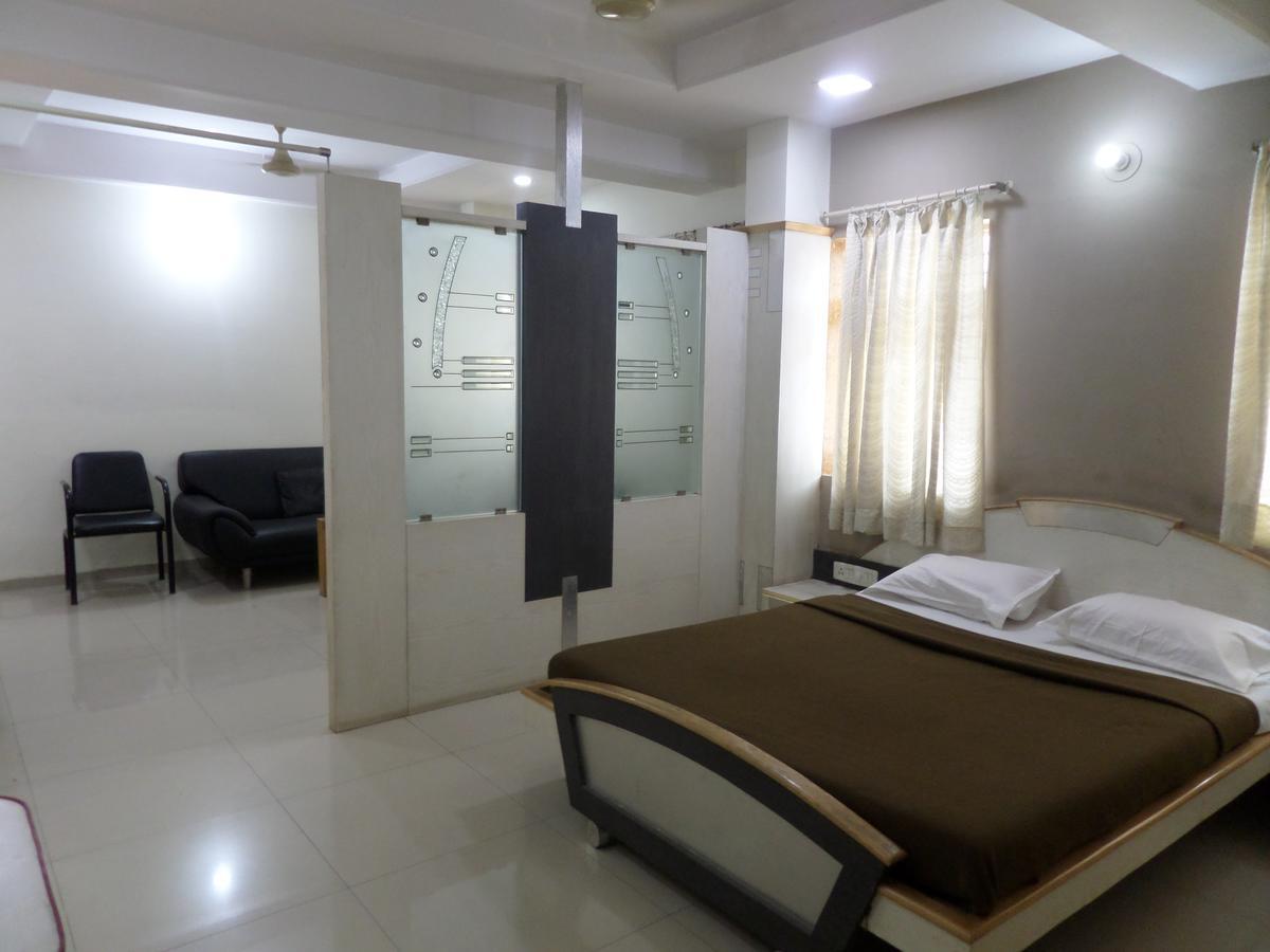 Hotel Sadanand Sāngli Εξωτερικό φωτογραφία